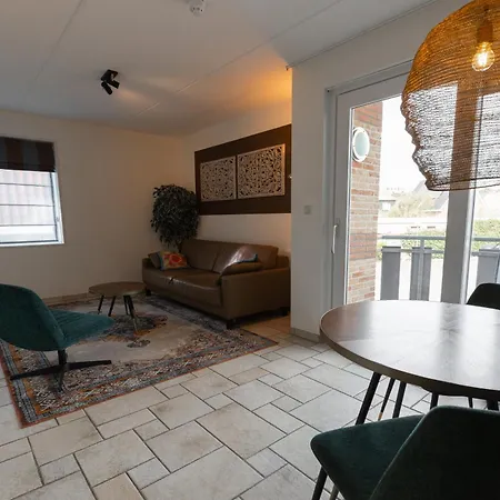 Hotel Tesselhof 4*