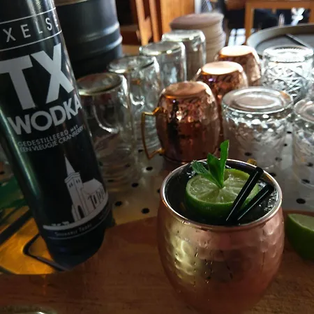 מלון Tesselhof 4*